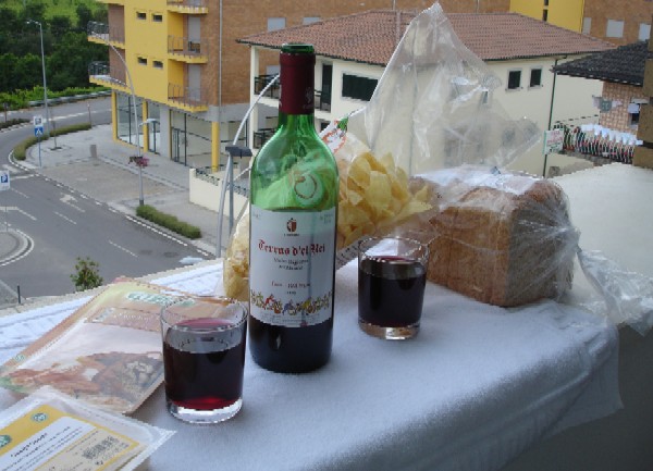 balconypicnic.JPG