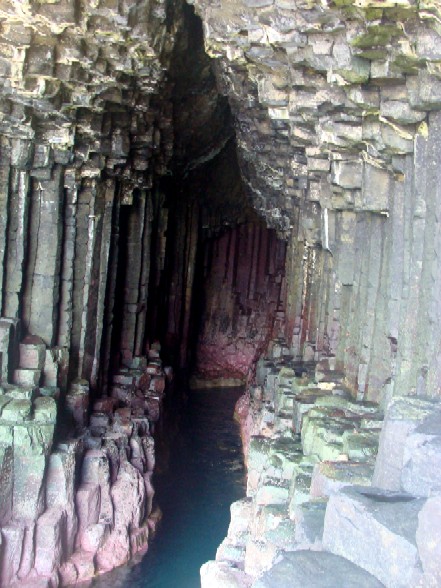 staffa%20cave%20inside.JPG